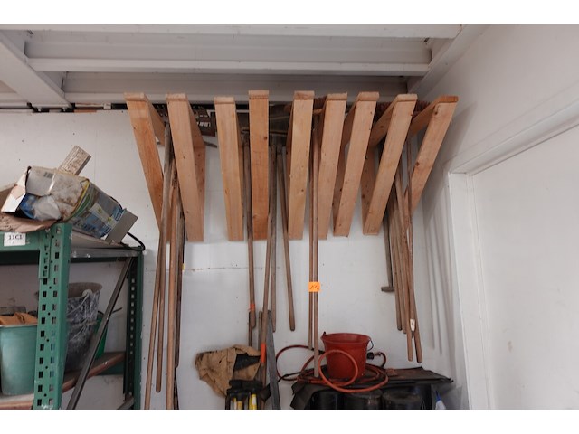 Lot handgereedschappen - afbeelding 3 van  10