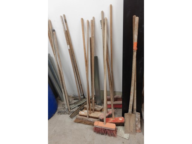 Lot handgereedschappen - afbeelding 9 van  10