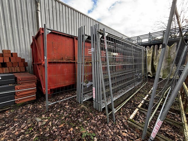 Lot heras hekken - afbeelding 1 van  3