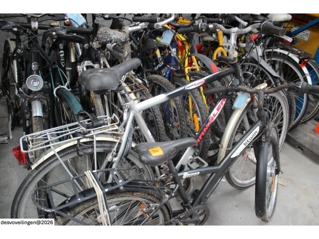 Lot herenfietsen en mountainfbikes - afbeelding 3 van  7
