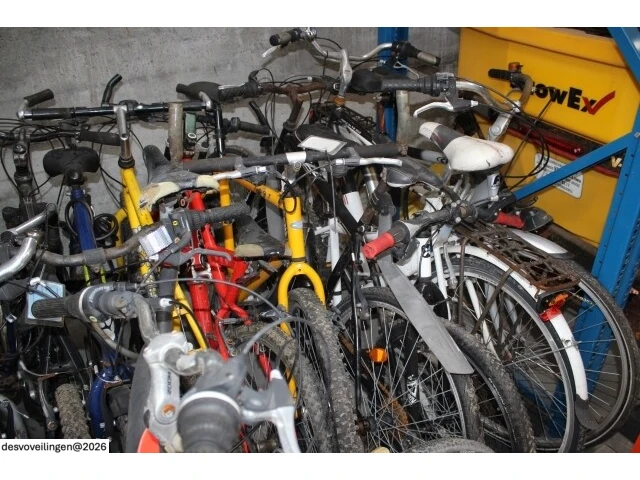 Lot herenfietsen en mountainfbikes - afbeelding 5 van  7