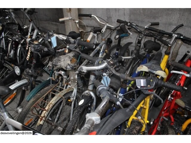Lot herenfietsen en mountainfbikes - afbeelding 7 van  7