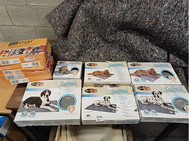 Lot honden toebehoren, wo. koelmatten - afbeelding 1 van  1