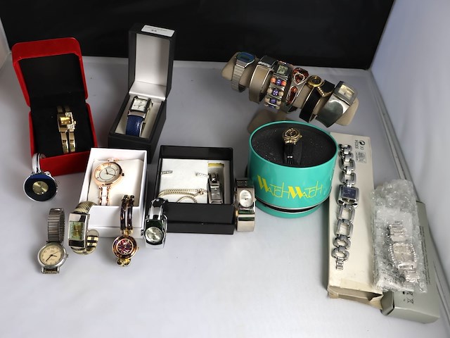 Lot horloges (plm 20) - afbeelding 1 van  6