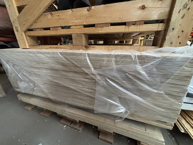 Lot hout - afbeelding 4 van  13