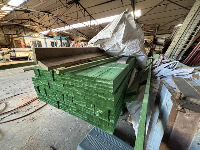 Lot hout - afbeelding 7 van  13