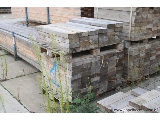 Lot houten balken - afbeelding 2 van  2