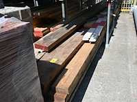 Lot houten balken - afbeelding 1 van  4