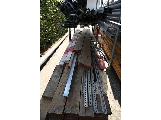 Lot houten balken - afbeelding 4 van  4