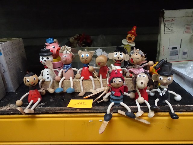 Lot houten figuren - afbeelding 1 van  4
