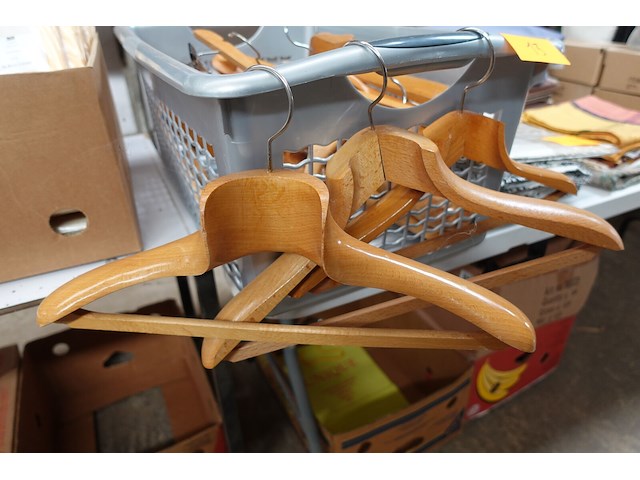 Lot houten kapstokken (vintage) - afbeelding 2 van  3