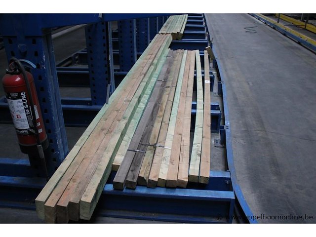 Lot houten planken - afbeelding 2 van  3