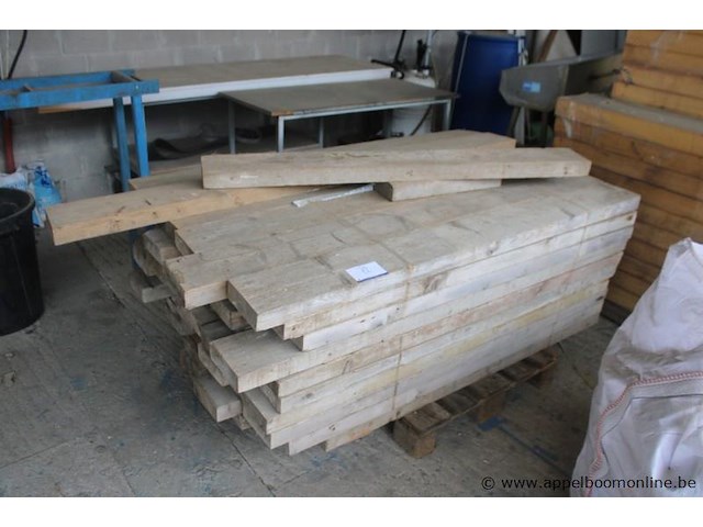 Lot houten planken - afbeelding 1 van  1