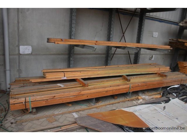 Lot houten planken - afbeelding 1 van  1