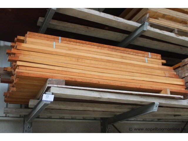 Lot houten planken - afbeelding 1 van  1