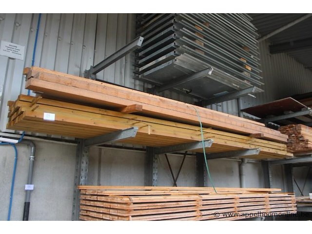 Lot houten planken/balken - afbeelding 1 van  1