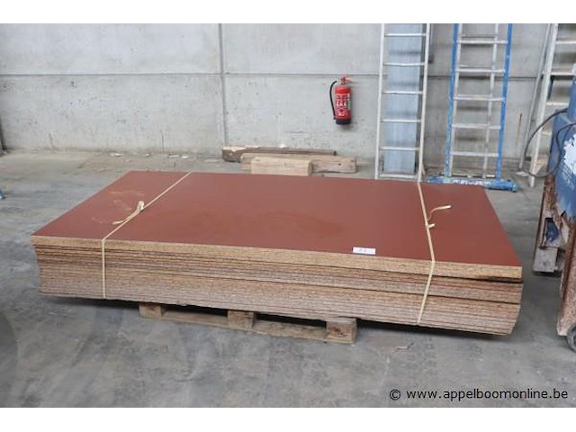 Lot houtvezelplaat - afbeelding 1 van  2