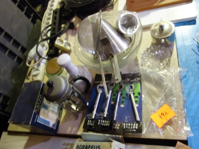 Lot huishoudgerief - afbeelding 1 van  1