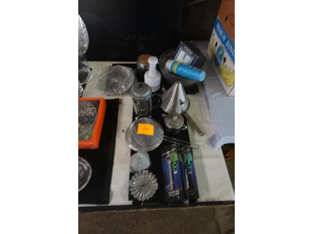 Lot huishoudgerief - afbeelding 1 van  5