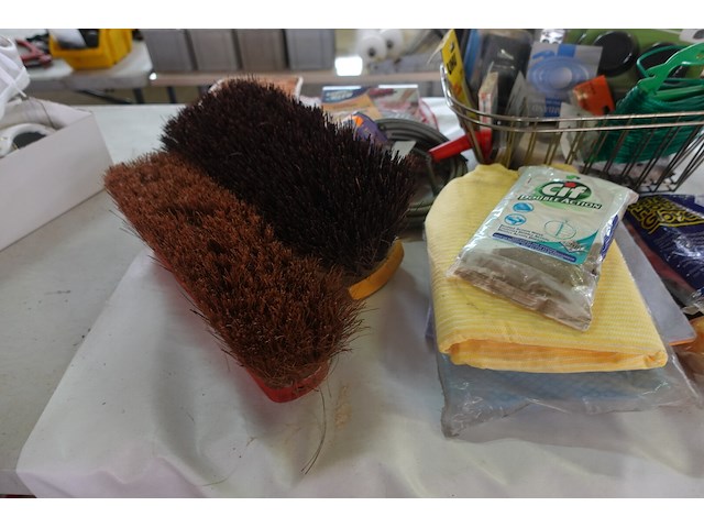 Lot huishoudgerief - afbeelding 5 van  5