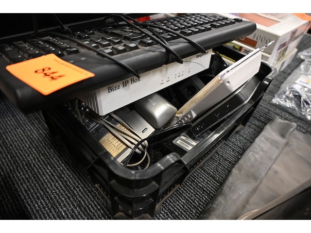 Lot ict materiaal - afbeelding 2 van  2