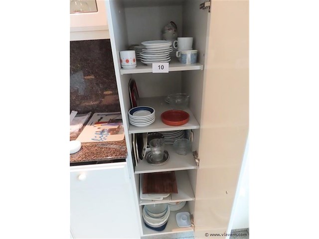 Lot in de keuken volgens foto's - afbeelding 4 van  9