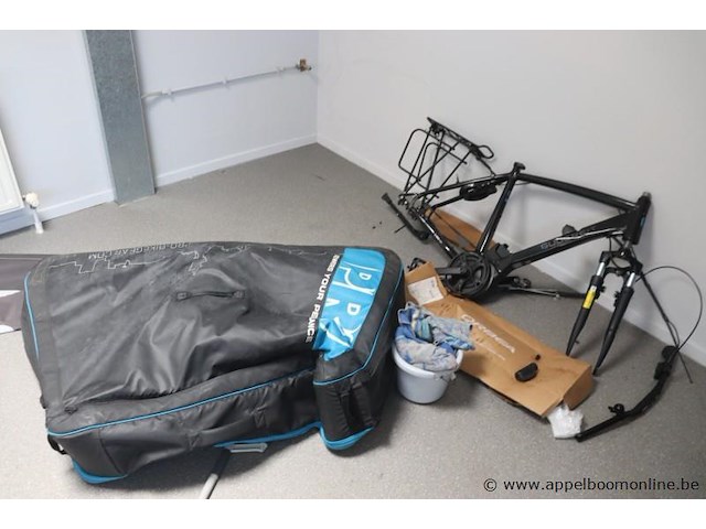 Lot incomplete fietsen voor onderdelen - afbeelding 3 van  5