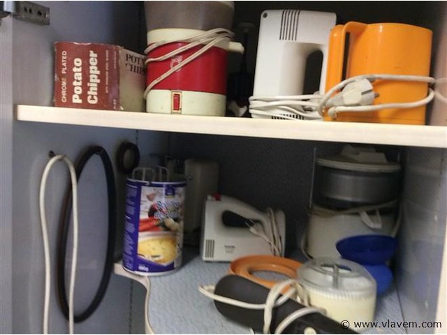Lot inhoud kast vnl elektro - afbeelding 2 van  4