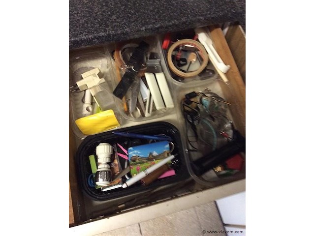 Lot inhoud keuken volgens foto's - afbeelding 5 van  8