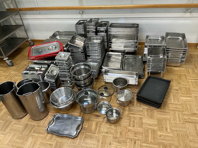 Lot inox bakken verschillende maten, bain marie’s, overige keukenbenodigdheden - afbeelding 3 van  6