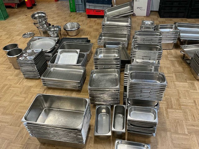 Lot inox bakken verschillende maten, bain marie's overige keukenbenodigdheden - afbeelding 9 van  12