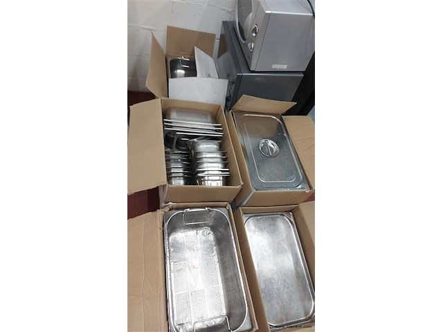 Lot inox materiaal - afbeelding 1 van  1