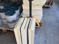 Lot isolatie - afbeelding 2 van  2