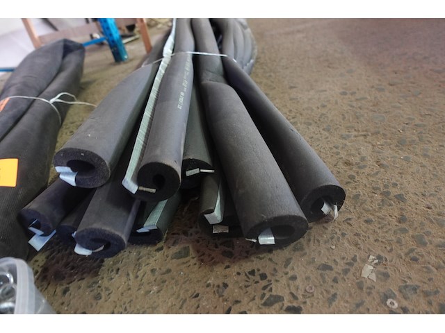 Lot isolatiebuizen - afbeelding 2 van  2