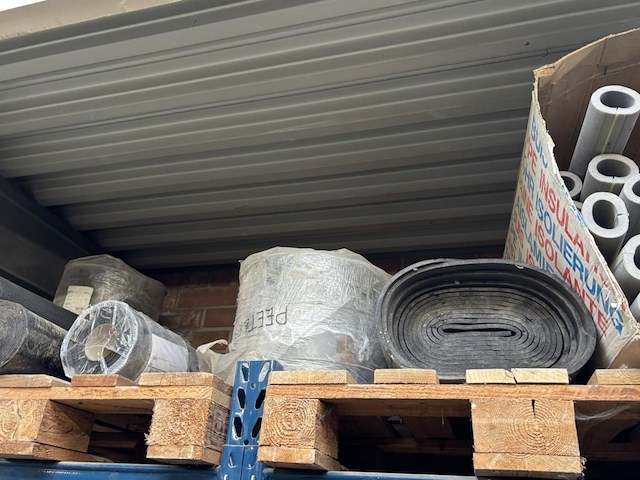 Lot isolatiemateriaal - afbeelding 2 van  5