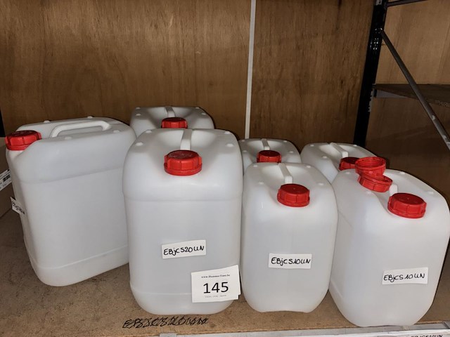 Lot jerrycans & stoppen - afbeelding 1 van  1