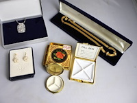 Lot juwelen in doos - afbeelding 10 van  10