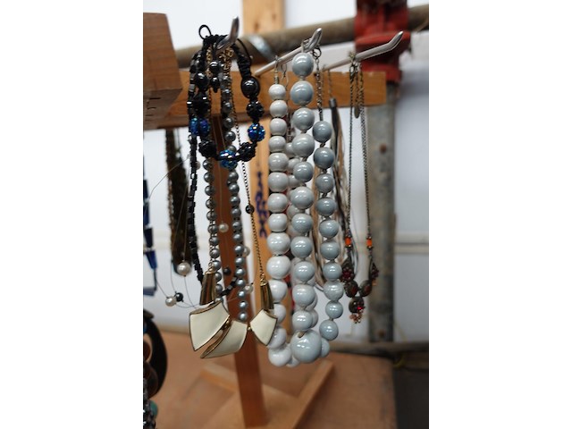 Lot juwelen - afbeelding 4 van  6