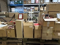 Lot kaartjes, inpakpapier, zakken