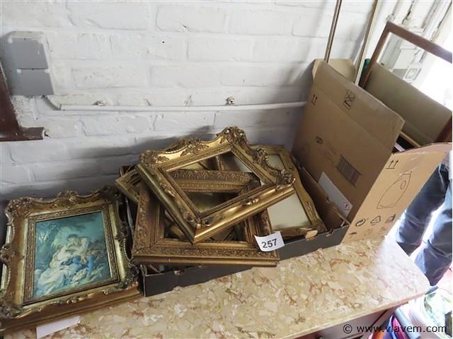 Lot kaders volgens foto - afbeelding 1 van  4