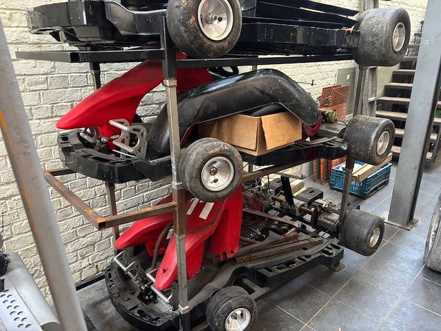 Lot karting kaders - afbeelding 2 van  4