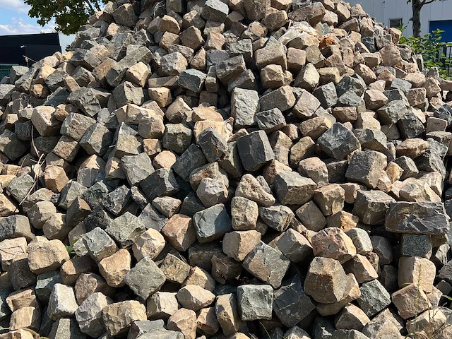 Lot kasseien stenen & bakstenen - afbeelding 6 van  13