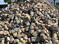 Lot kasseien stenen & bakstenen - afbeelding 6 van  13