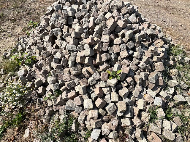 Lot kasseien stenen & bakstenen - afbeelding 10 van  13