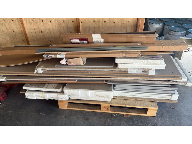 Lot kastonderdelen - afbeelding 1 van  3