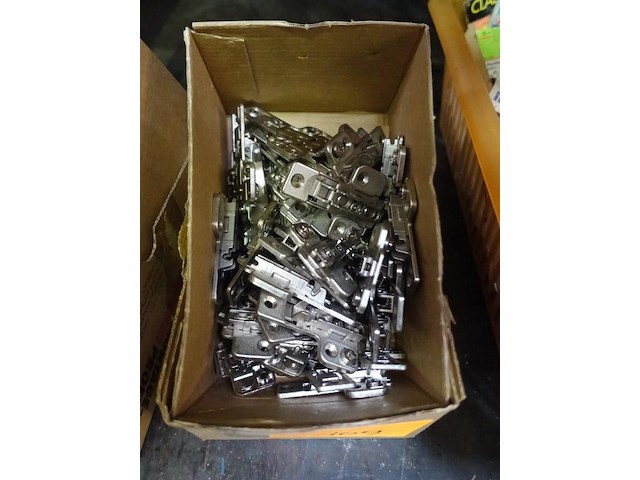 Lot kastscharnieren - afbeelding 8 van  8