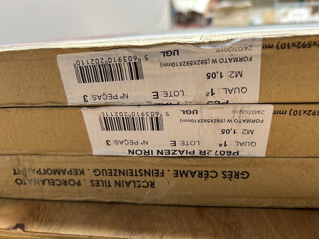 Lot keramische tegels 60x60 3,24m² - afbeelding 2 van  2