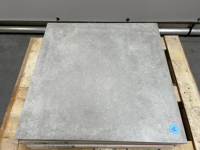 Lot keramische tegels 60x60 4.32m² - afbeelding 1 van  2