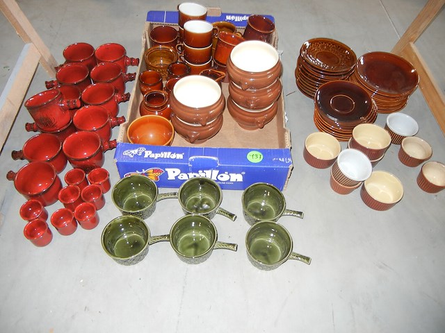 Lot keukengerein(koffie en soeptassen) - afbeelding 1 van  2