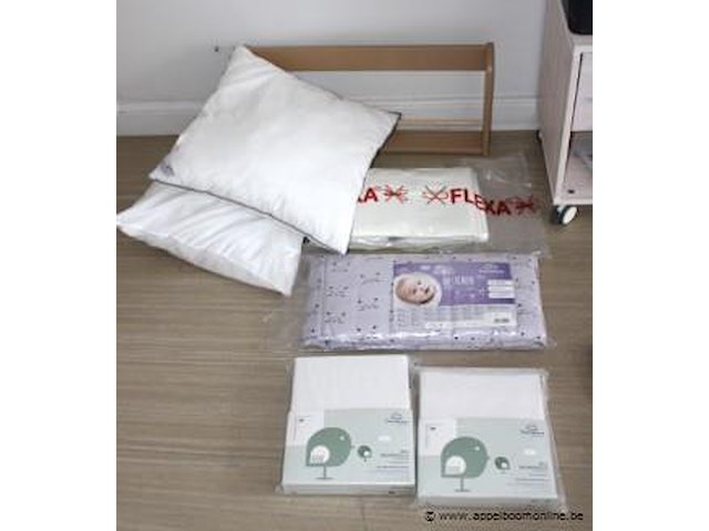 Lot kinderbedaccesoires - afbeelding 1 van  1